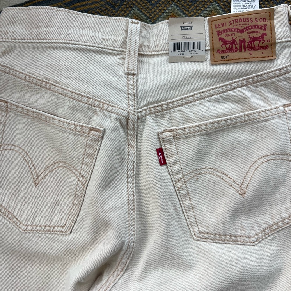 Levi's Off-White women’s Straight Jeans